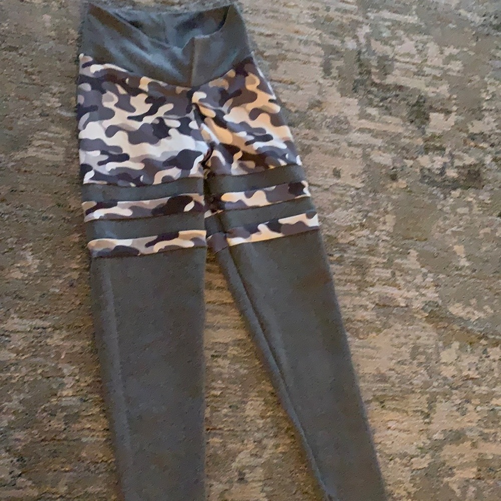 Iris brand legging size Small